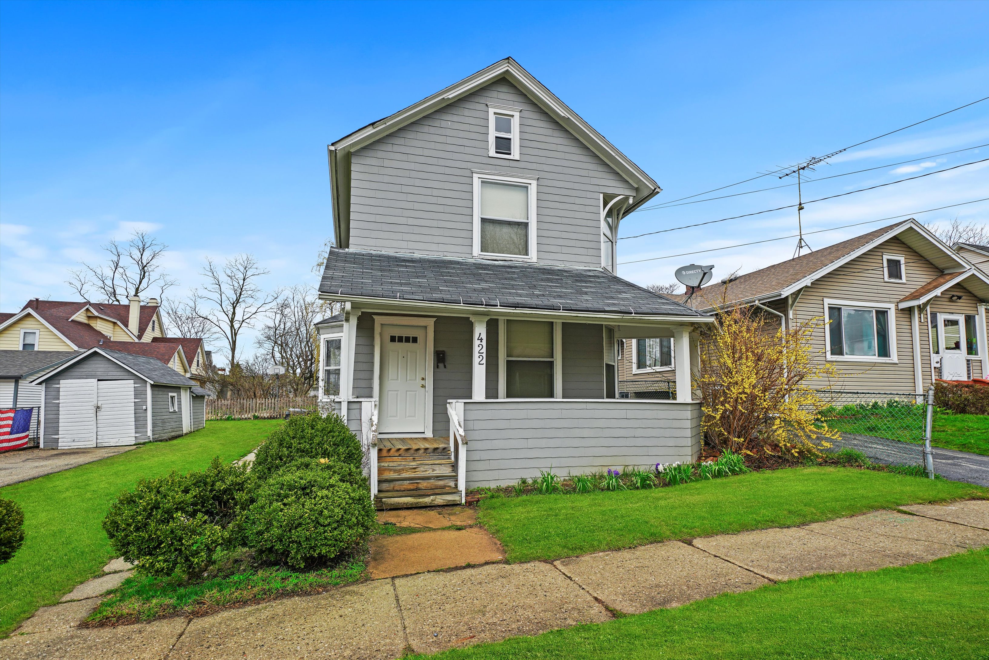 422 McKinley Ave, Waukegan For Sale