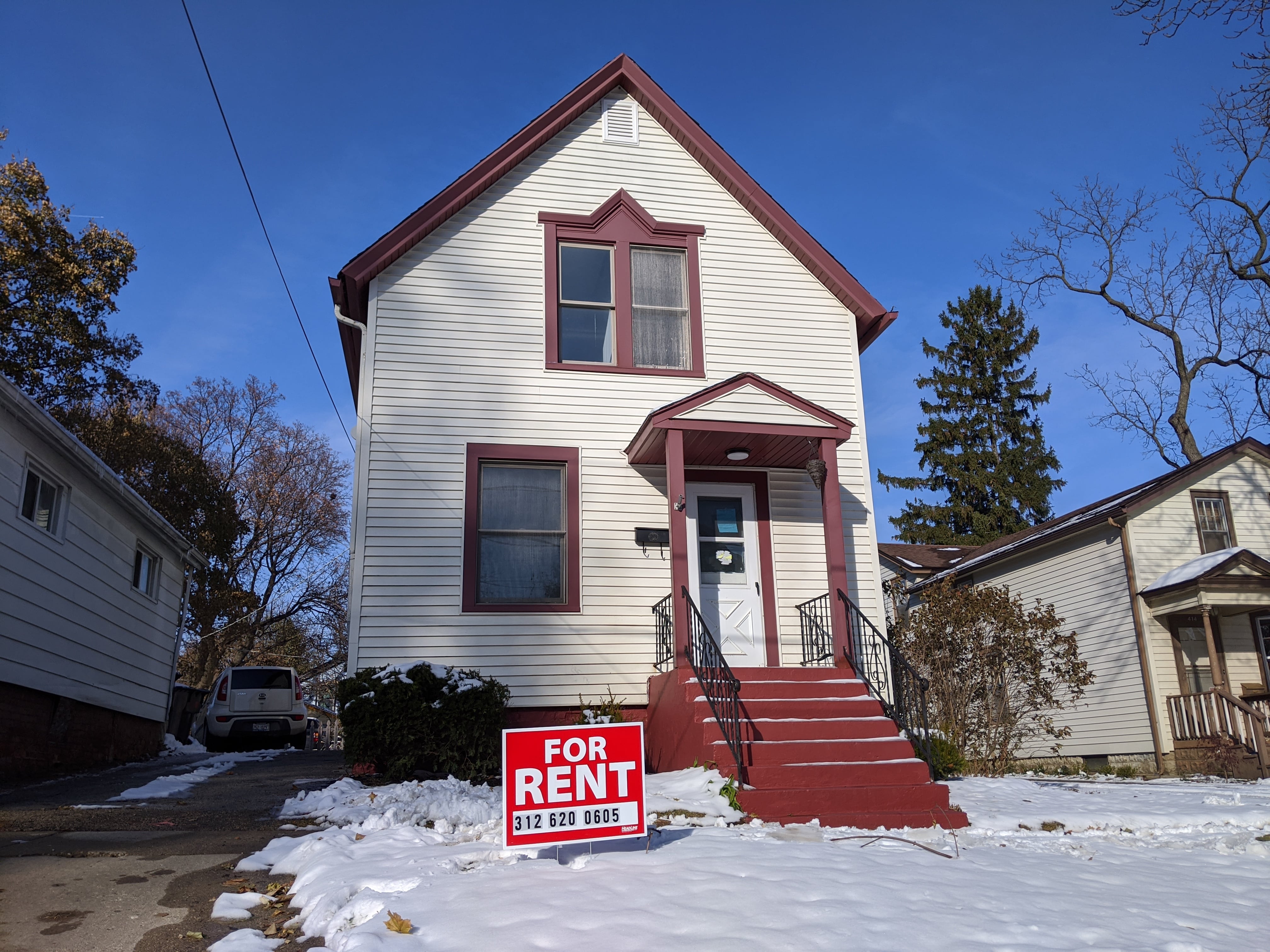 House available for rent in Waukegan, IL