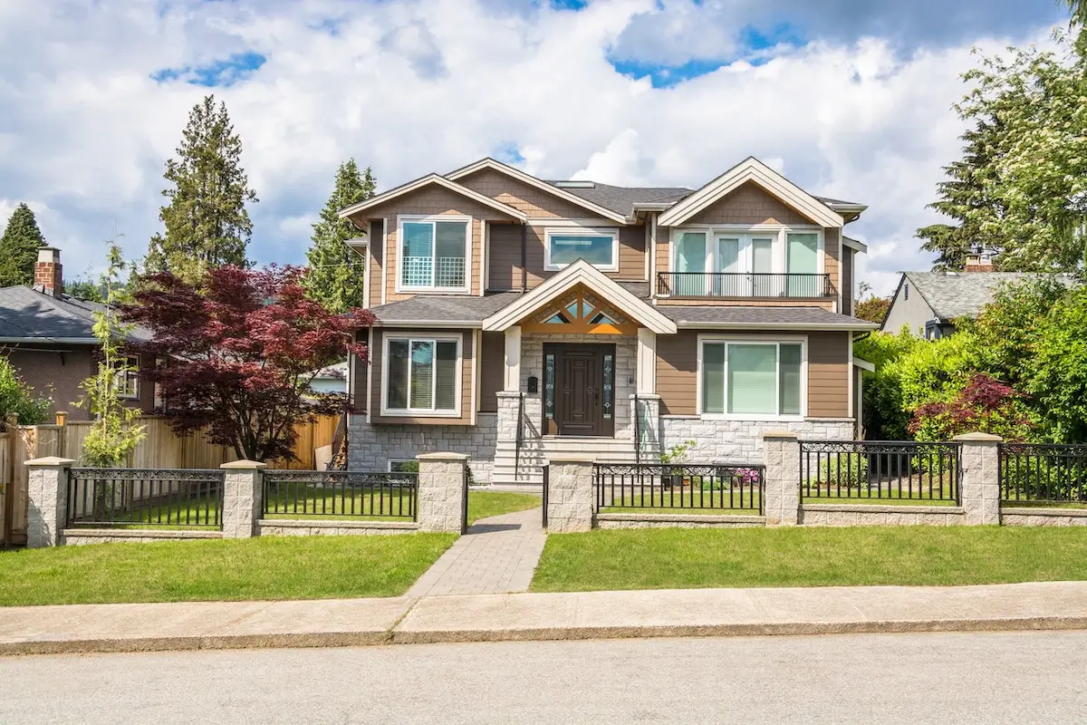 Lindenhurst Property Management